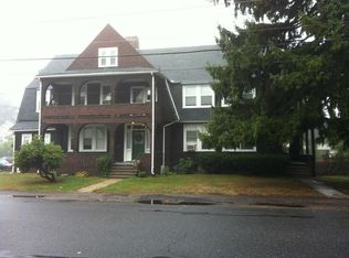 124 Walnut St APT 1R, Clinton, MA 01510