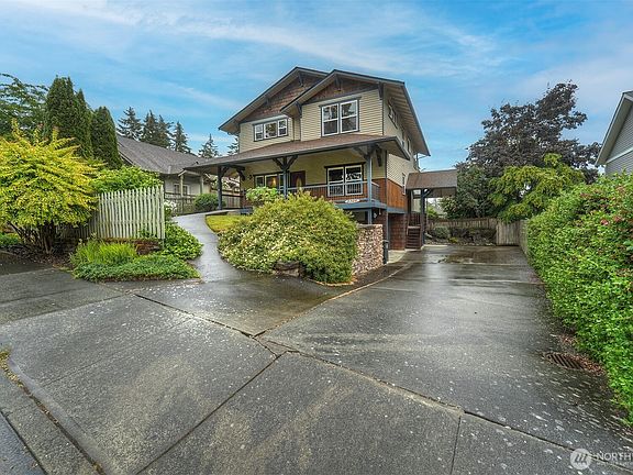 2nd image of 2329 NE Thistle Court