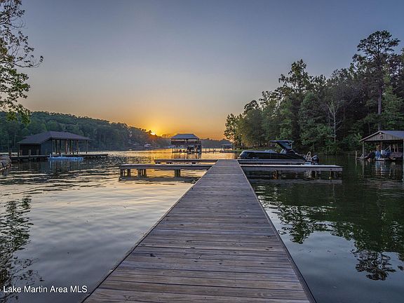 3rd image of 138 Waters Edge Dr