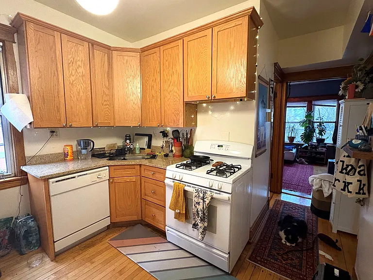 3810 N Greenview Ave #2 — Photo 7