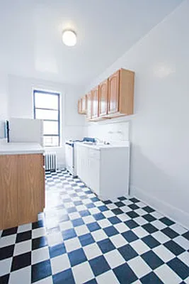 Rented by Elenora Dantchev, LREB | media 4