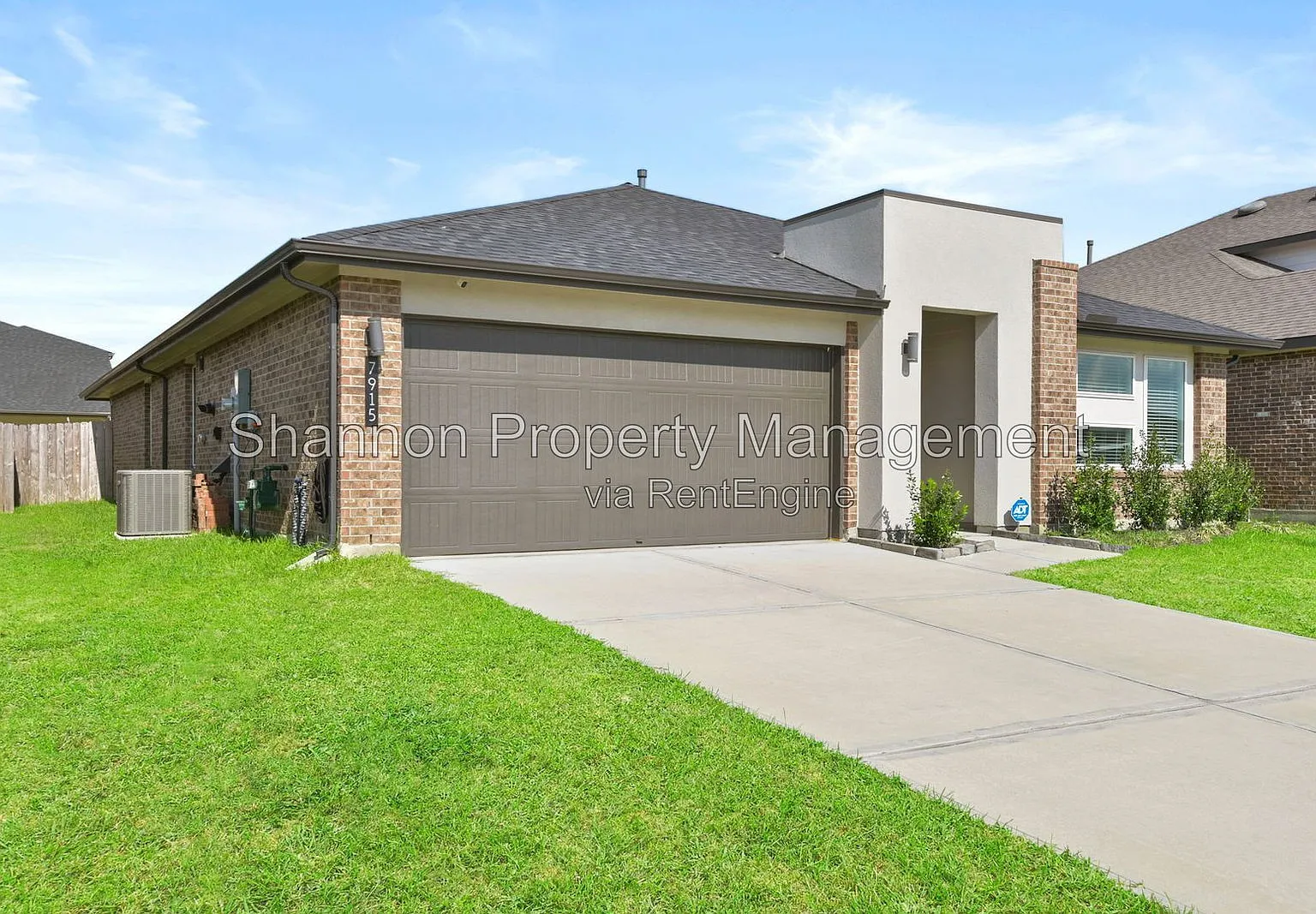 4 bed, 2.0 bath, 2045 sqft, $2,400 — Photo 2
