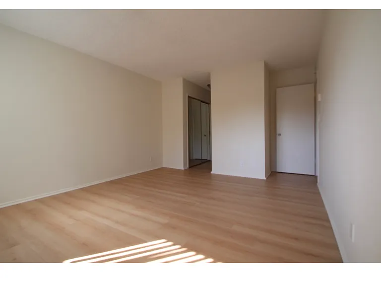 1724 Montana Ave #5 — Photo 15