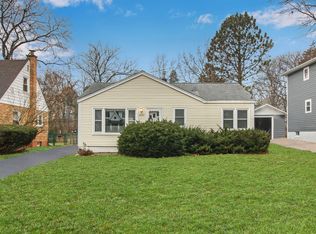 4342 Washington St, Downers Grove, IL 60515