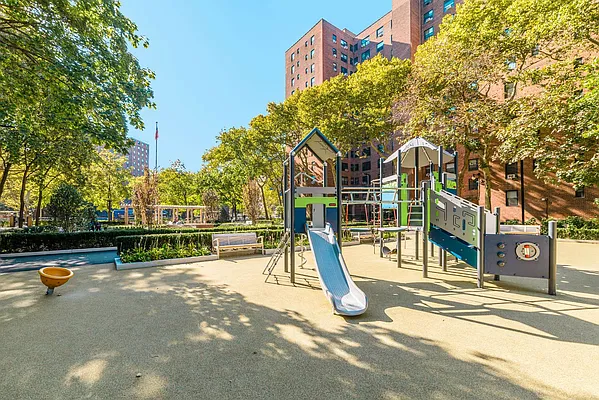 Rented by Keller Williams NYC | media 13