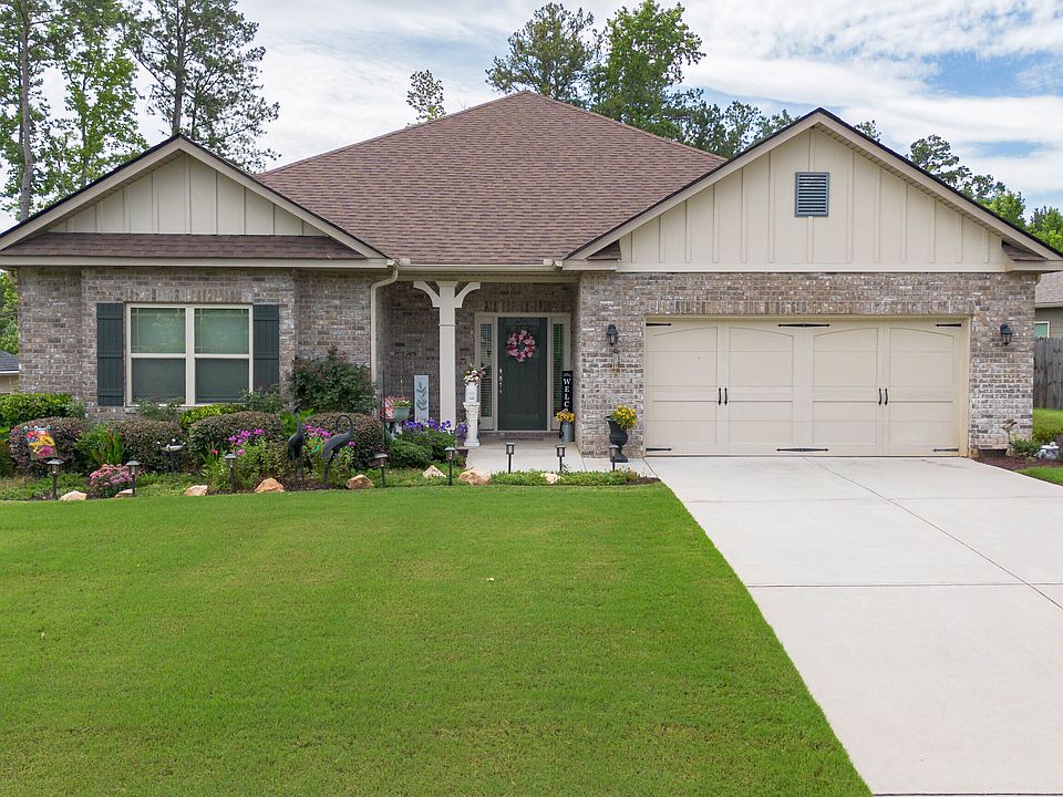 1st image of 536 Saddle Chase Dr