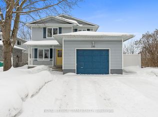 230 Allan St, Smiths Falls, ON K7A 5E9