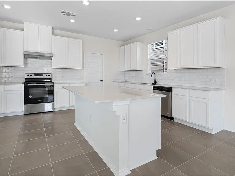 18501 Spotted Eagle Way — Photo 7