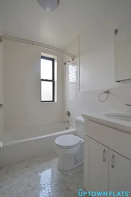 Rented by Uptown Flats LLC | media 20