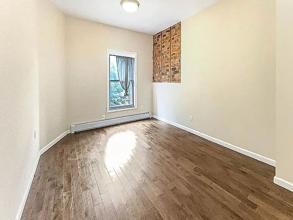 5th image of 63 Van Buren St #4