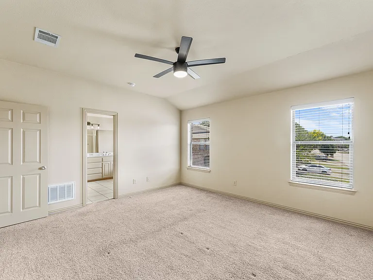 511 Mariner Dr — Photo 19