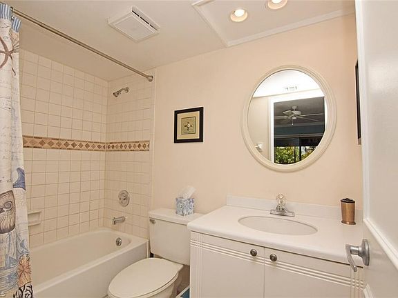 5th image of 4300 Belair Ln APT 11