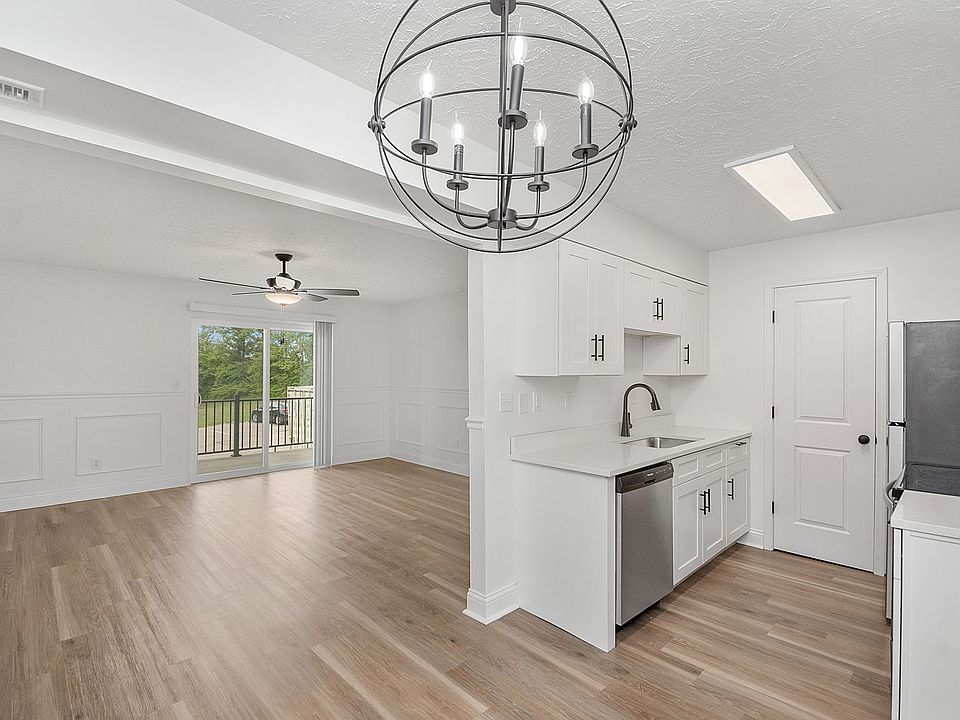 1st image of 719 Meadow Wood Dr Unit 6