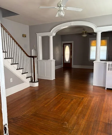 704 E Main St — Photo 3