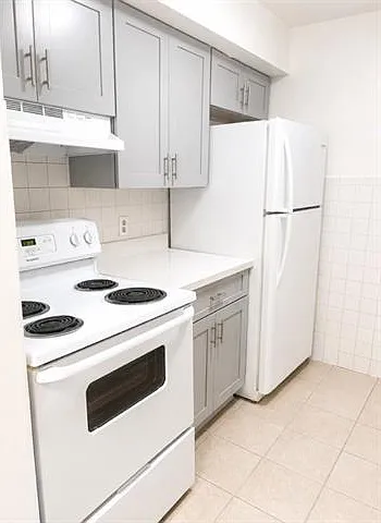115 W Esplanade Ave #12 — Photo 3