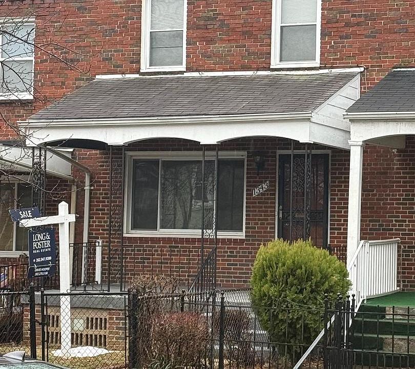 1st image of 1343 Queen St NE