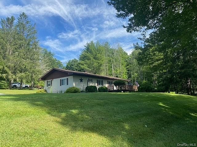 1st image of 10 Lakeview Road