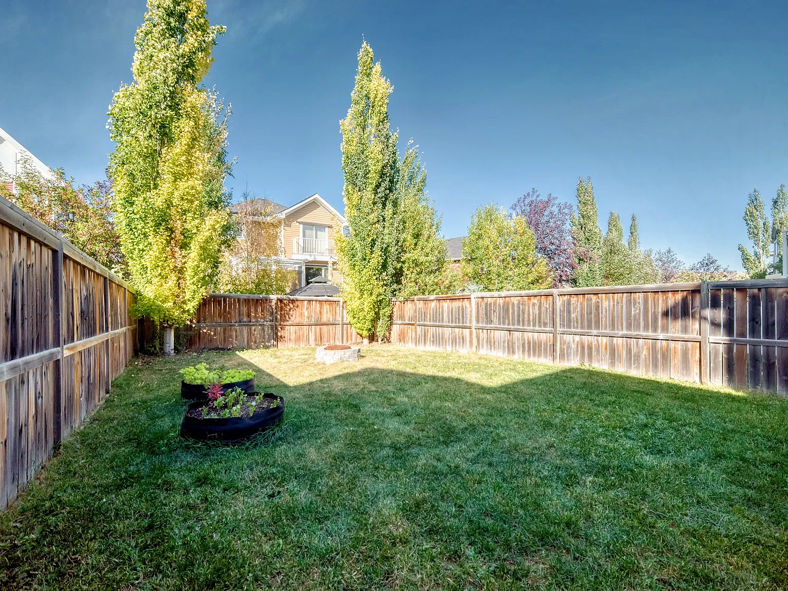 790 River Heights Crescent — Photo 3