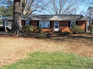 119 Queensbury Rd, Winston Salem, NC 27104