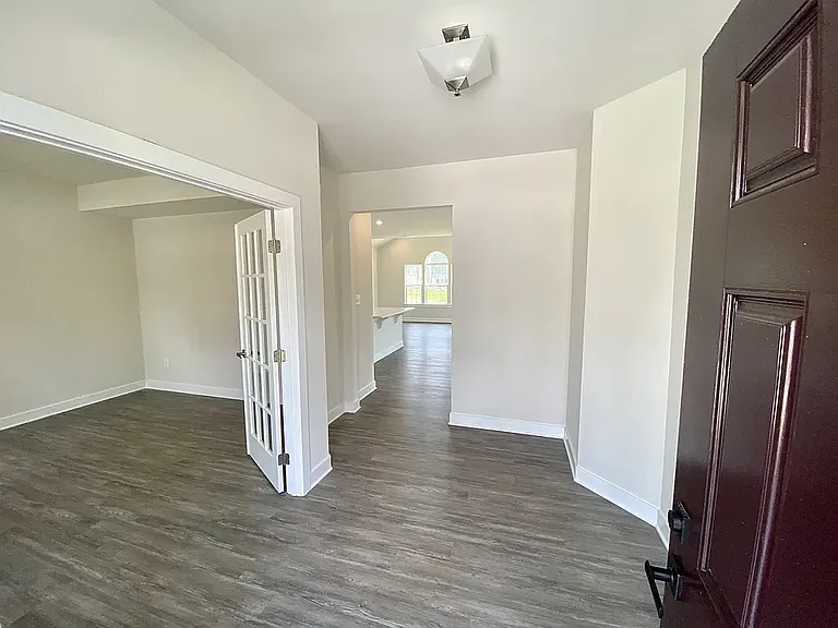 4701 Manor Crossing Pl — Photo 4