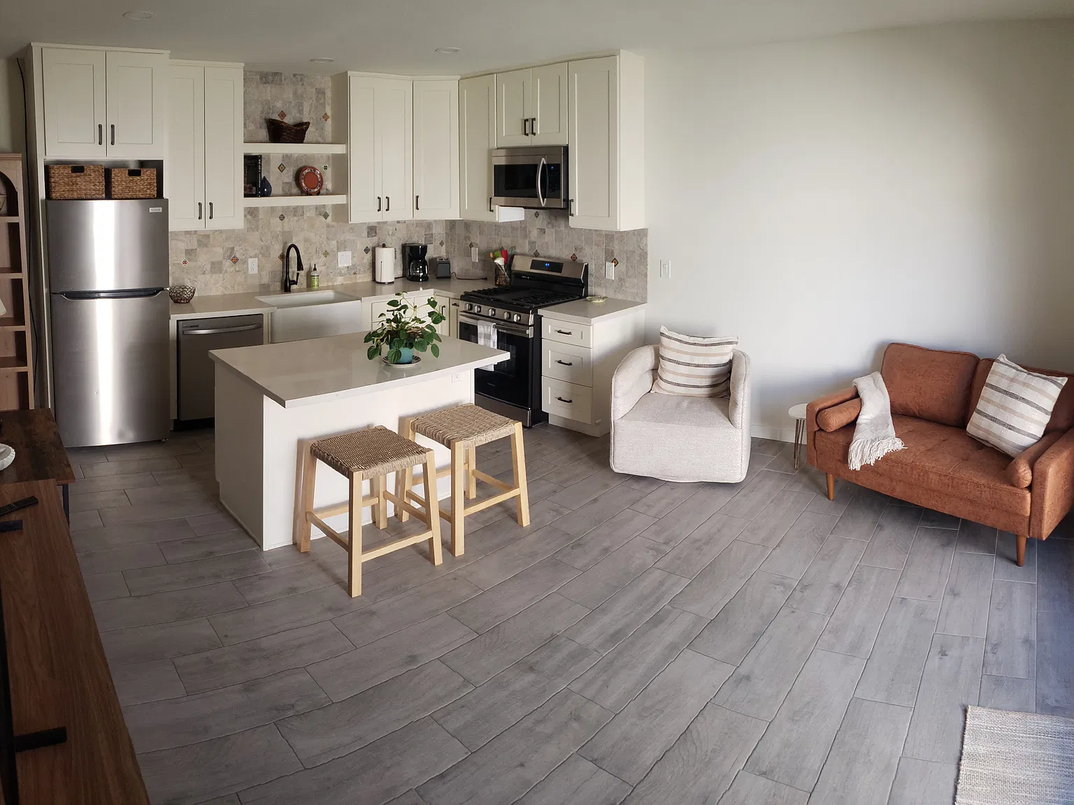 1 bed, 453 sqft, $2,600 — Photo 2