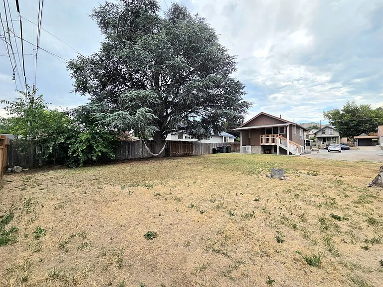 401 Methow St — Photo 3
