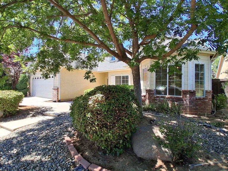 551 Lester Ave — Photo 8