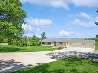 13047 McKimber Trl, Indianola, IA 50125