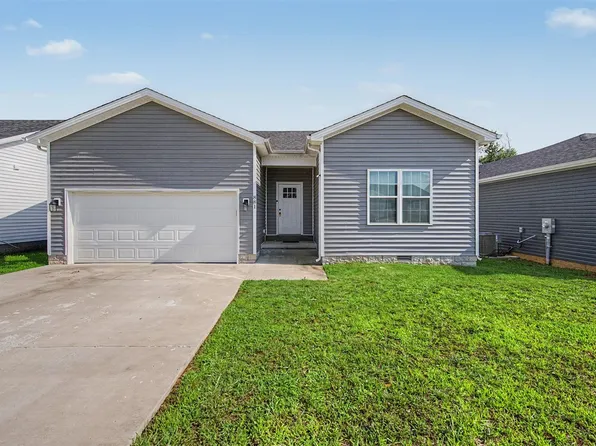 881 McFadin Station St, Bowling Green, KY 42103