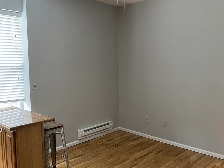 734 Adams St #5C — Photo 4