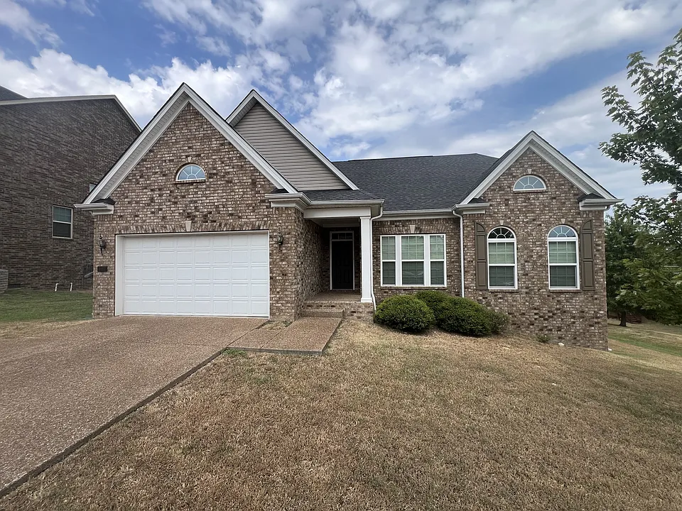 447 Warren Hill Dr
