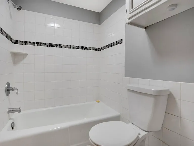 820 Old Settlers Trl #6 — Photo 10
