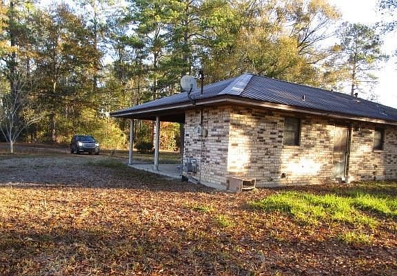 5th image of 137 White Rd
