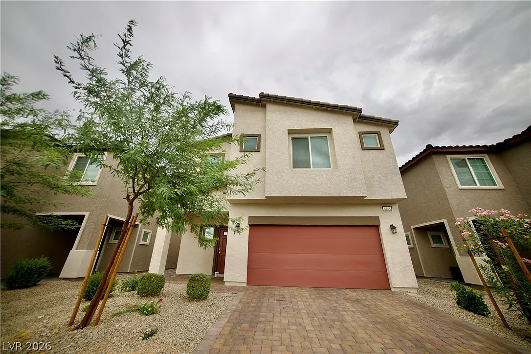 5 bed, 3.0 bath, 2649 sqft, $3,400 — Photo 2
