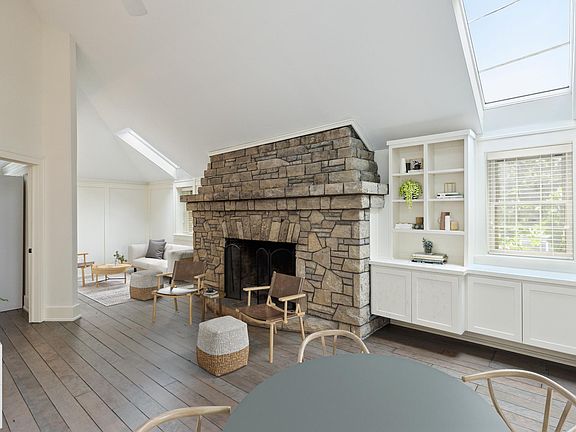2nd image of 123 Farrington St
