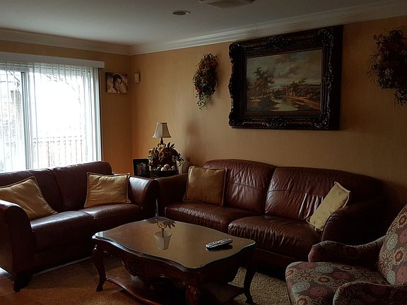 4th image of 11396 Glenwood Dr. #37