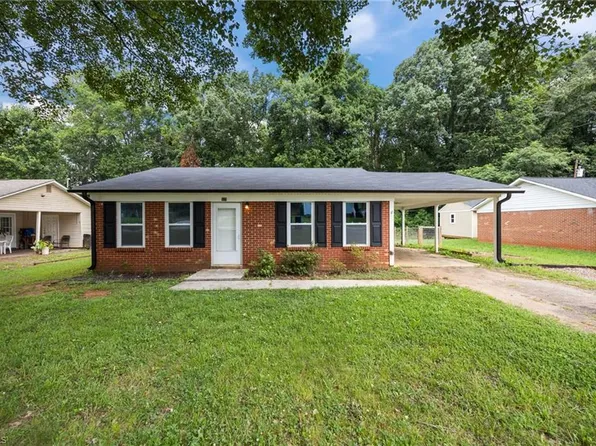 325 Mountview Dr, Mocksville, NC 27028