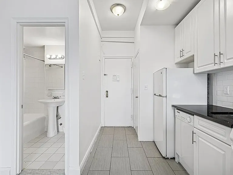 160 W 71st St #15J — Photo 5
