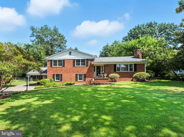 8807 Weir St, Manassas, VA 20110