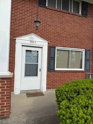 902 N Broadway St #B Photo 1