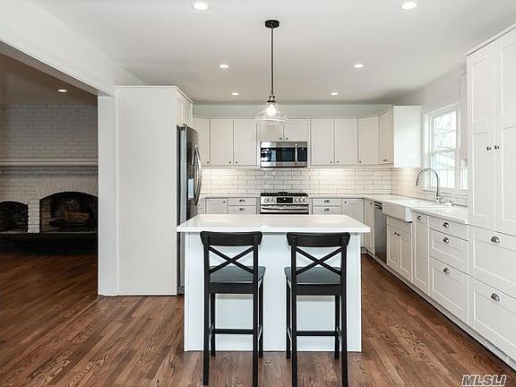 4th image of 100 Sunny Hill Dr