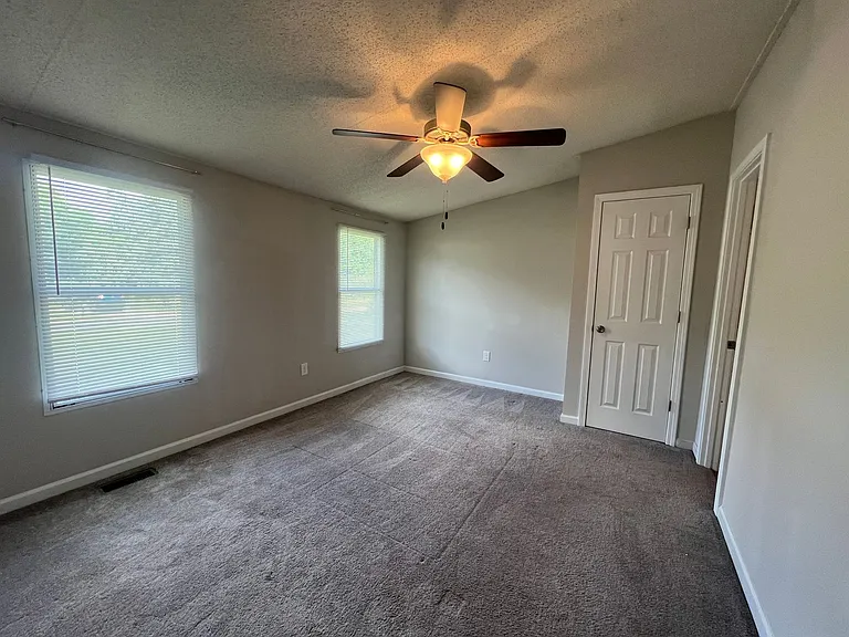 4851 Verde View Dr — Photo 13