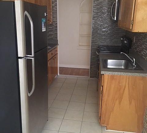 4th image of 9010 149th St APT 5L