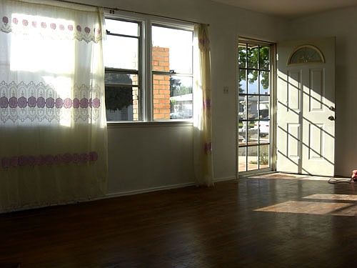 2nd image of 226 N Leland Ave