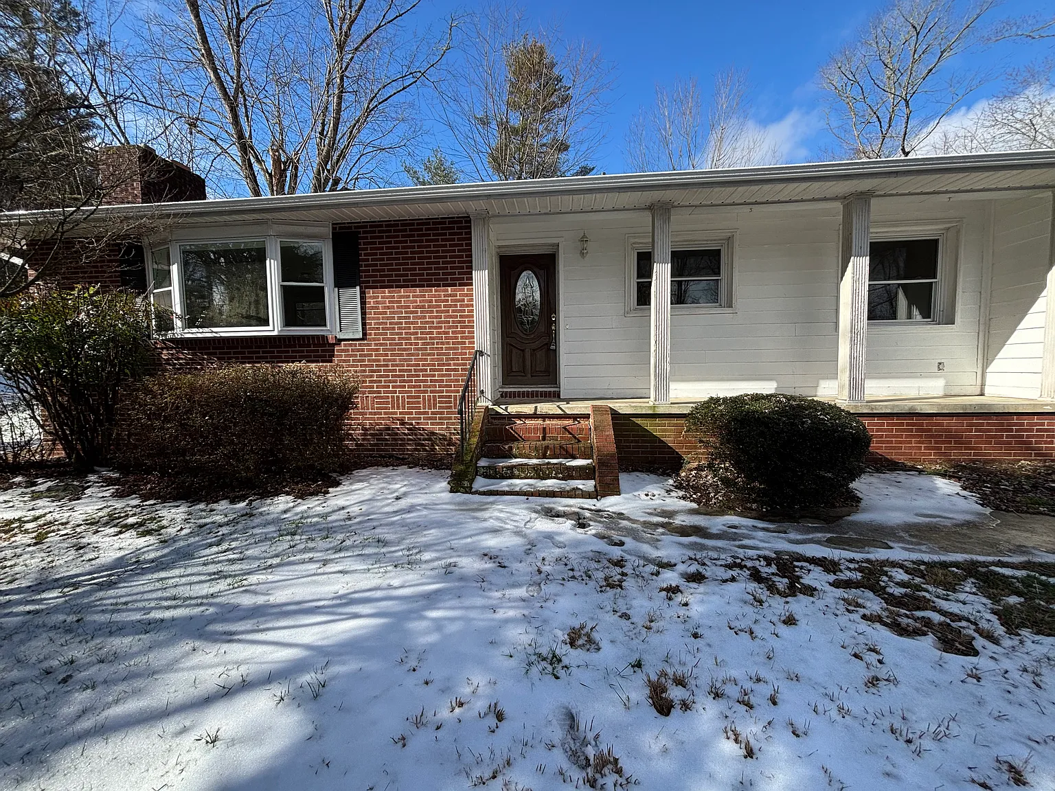 3 bed, $2,295 — Photo 2