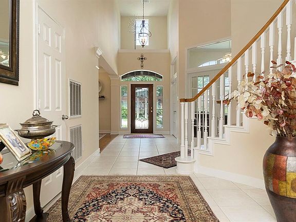 4th image of 2127 River Bend Way