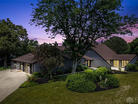 3rd image of 2633 Greenlawn Dr