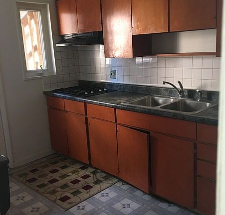 3rd image of 6318 N Kedzie Ave APT 1E