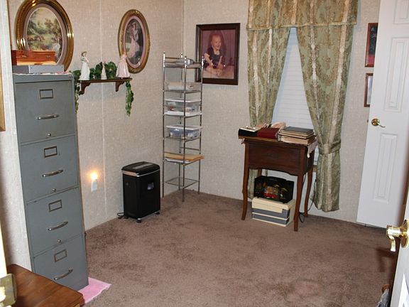 4th image of 196 Nora T Ln