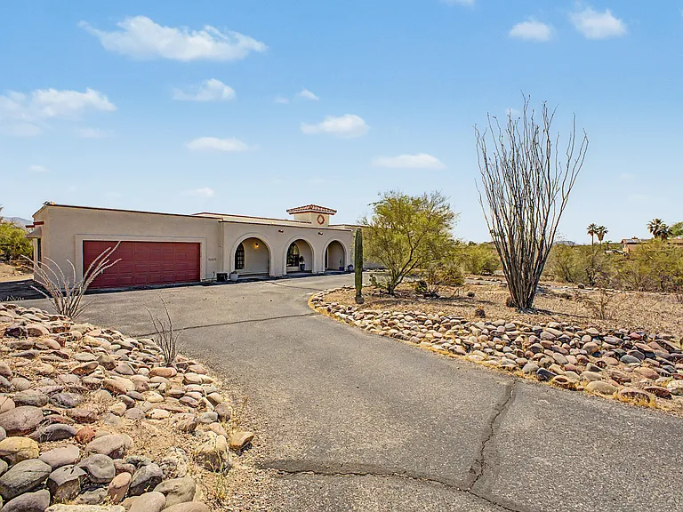 4650 N Paseo De Los Cerritos — Photo 2